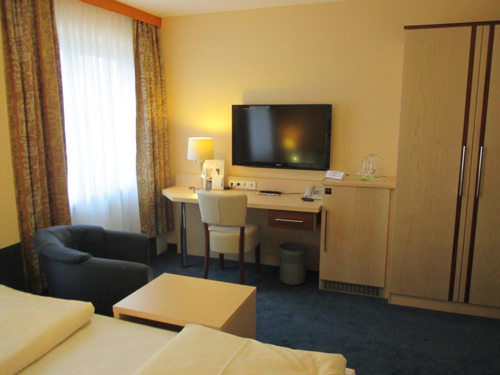 Hotel Apollo Garni Regensburg Dış mekan fotoğraf